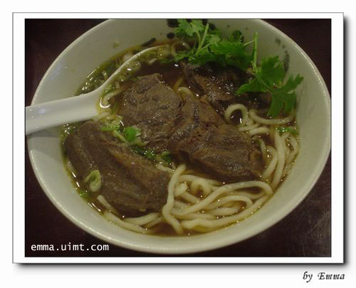 牛耳牛肉麵