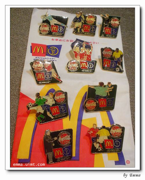 2002世界盃足球賽紀念胸章