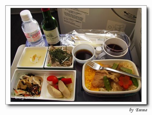 日亞航飛機餐